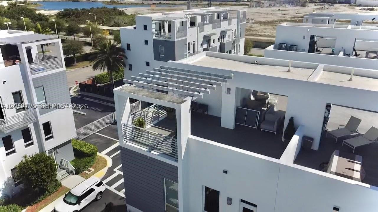CONTEMPO TOWNHOMES - Residential
