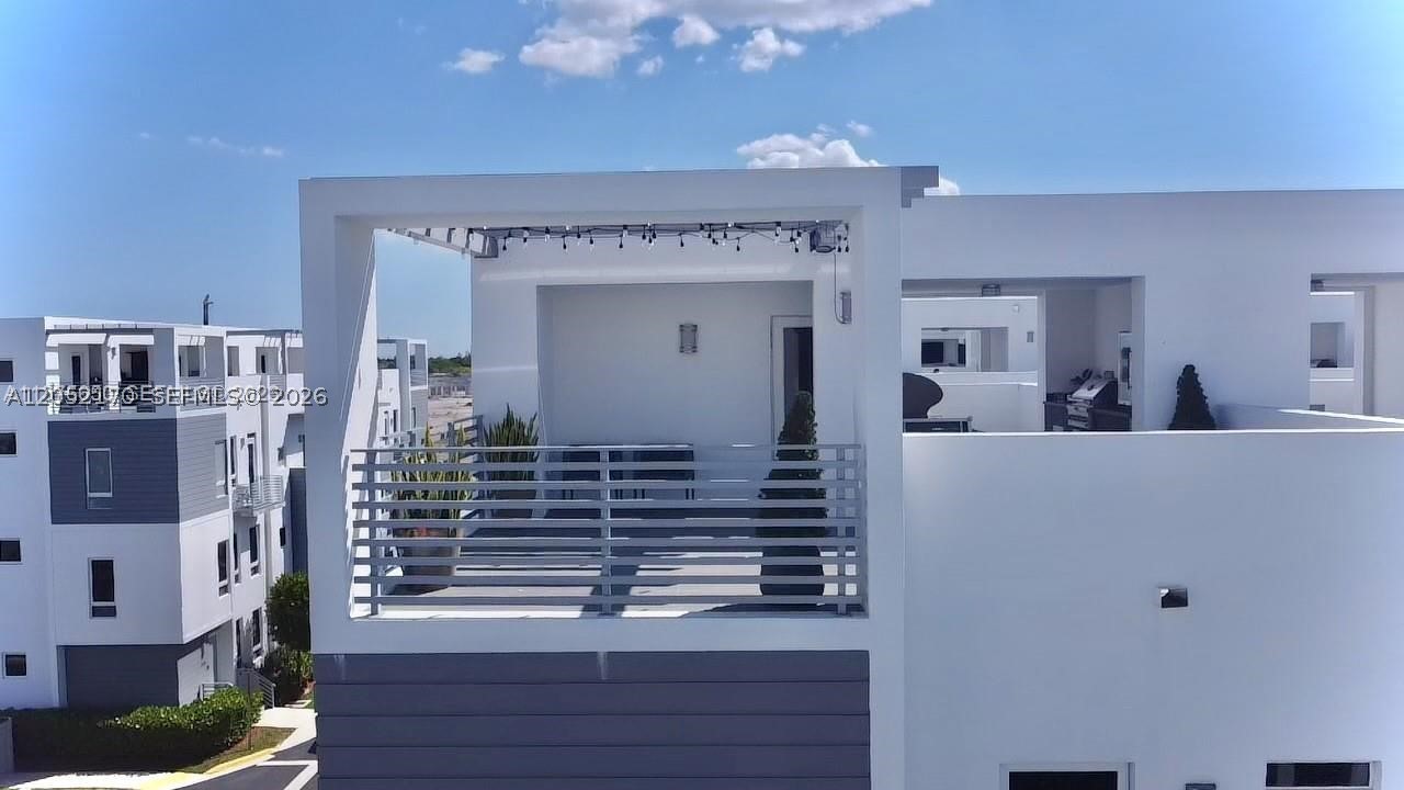 CONTEMPO TOWNHOMES - Residential