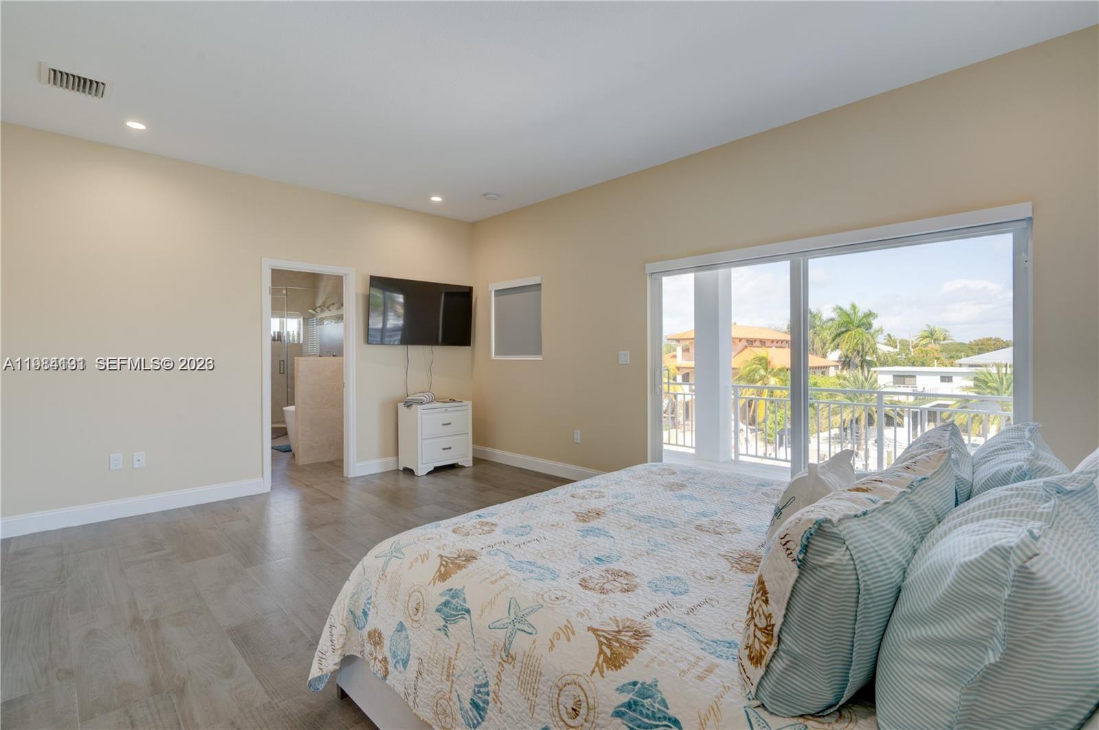 OCEAN ISLE ESTATE - Residential
