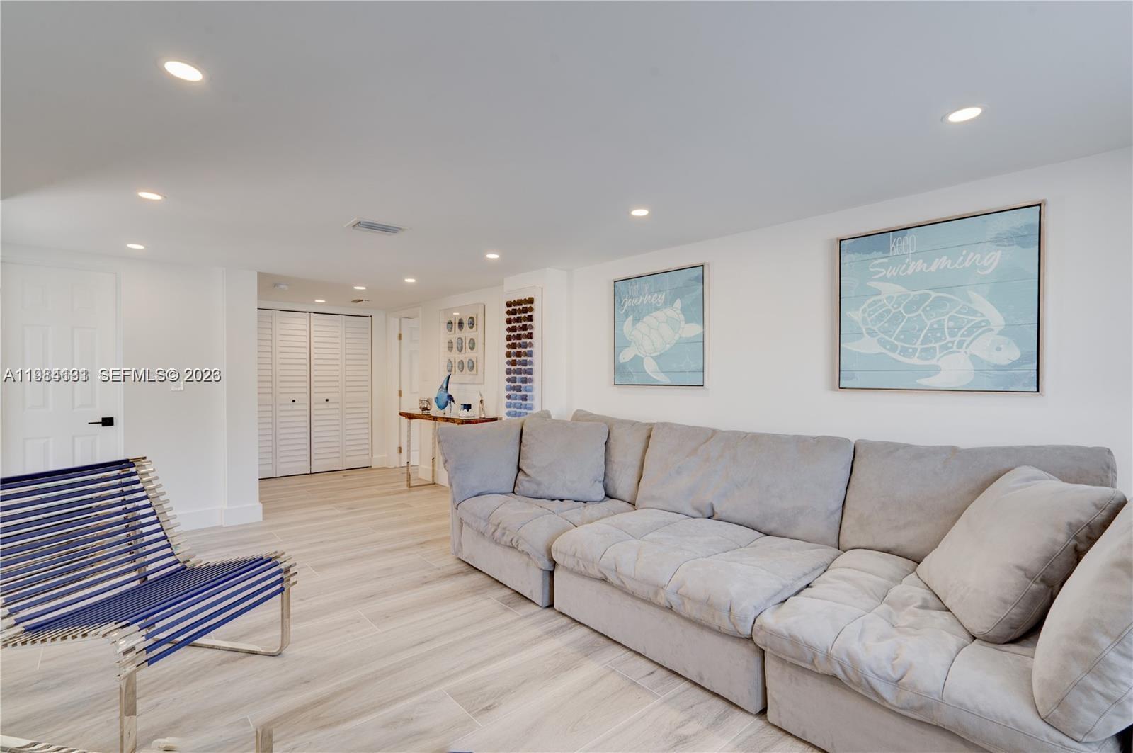 OCEAN ISLE ESTATE - Residential