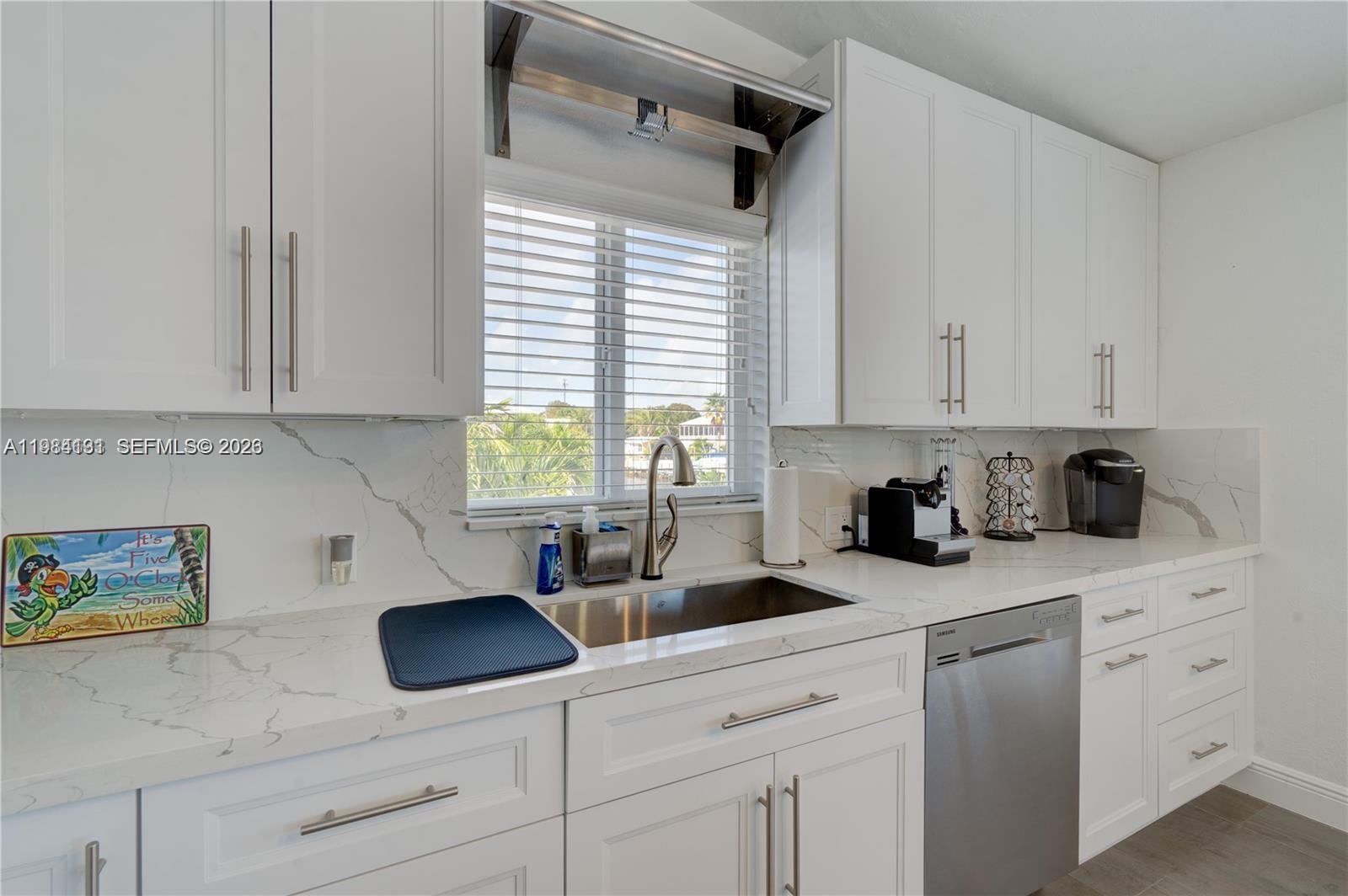 OCEAN ISLE ESTATE - Residential