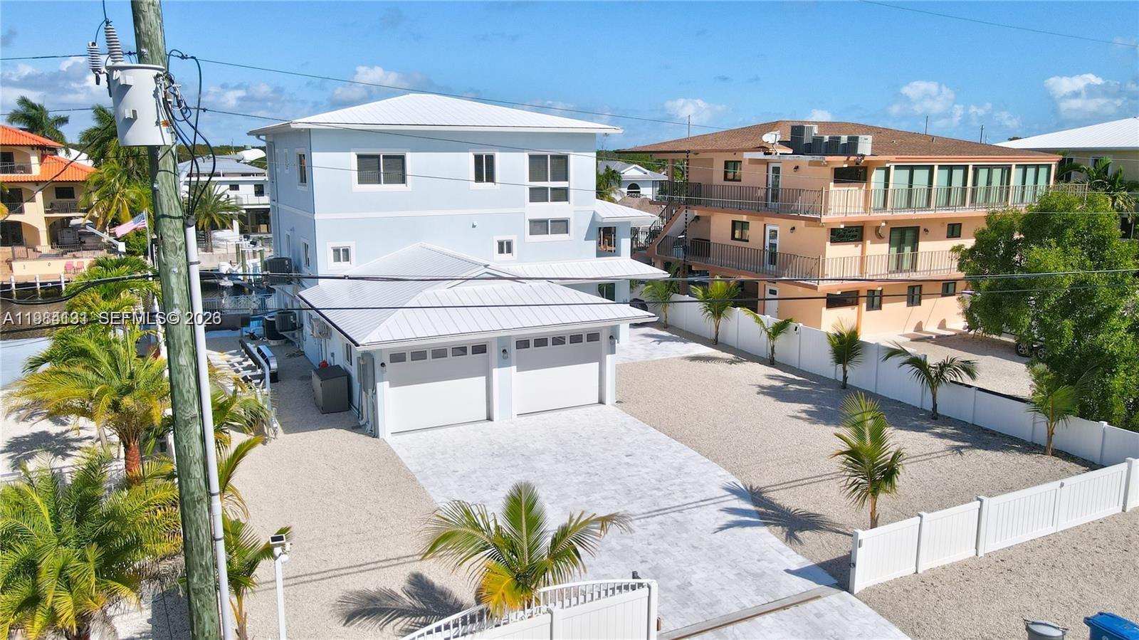 OCEAN ISLE ESTATE - Residential