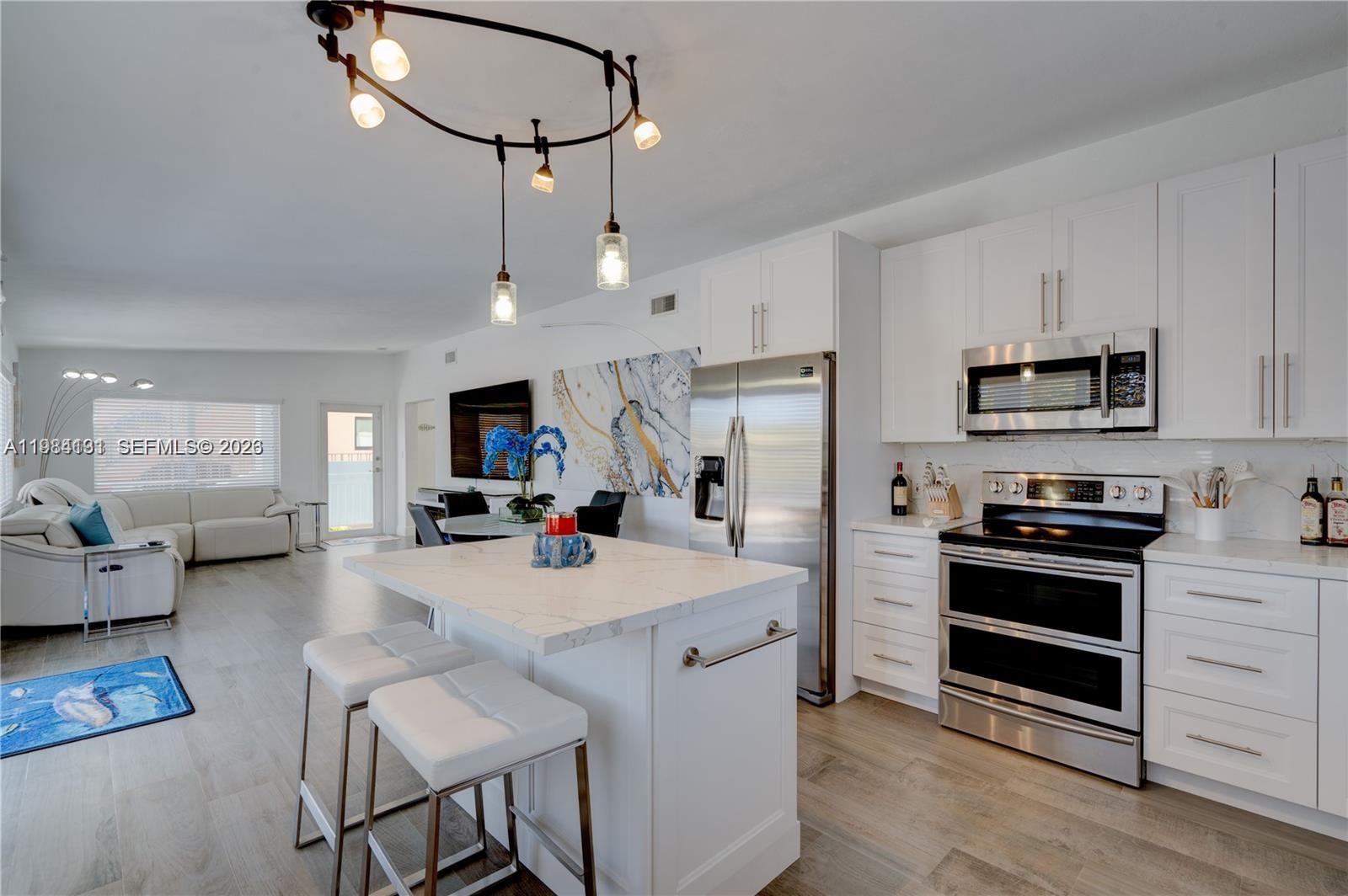 OCEAN ISLE ESTATE - Residential