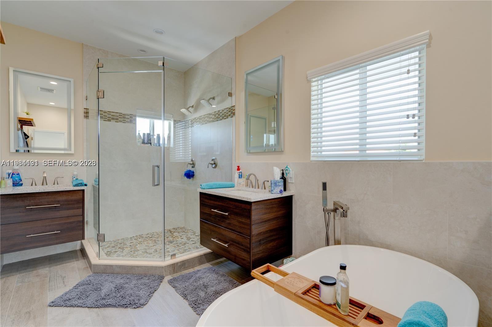 OCEAN ISLE ESTATE - Residential