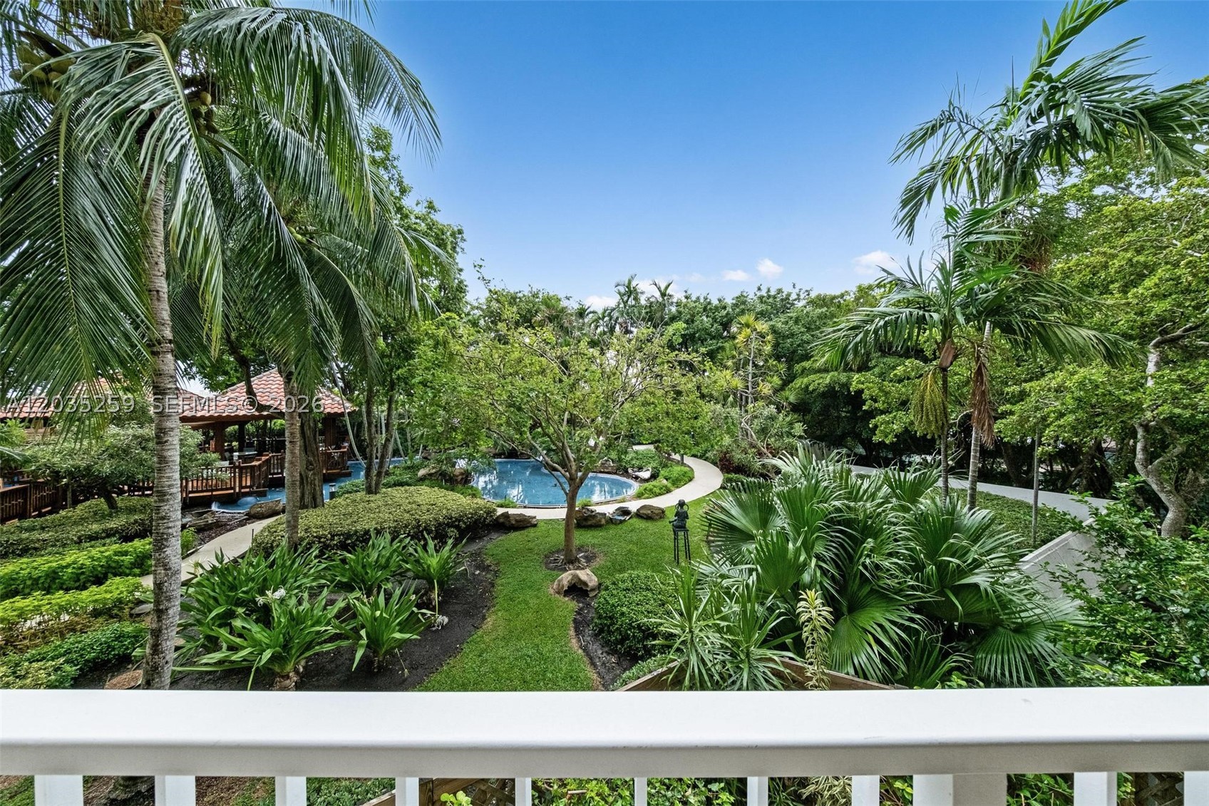 TOWERS OF QUAYSIDE CONDO - Residential