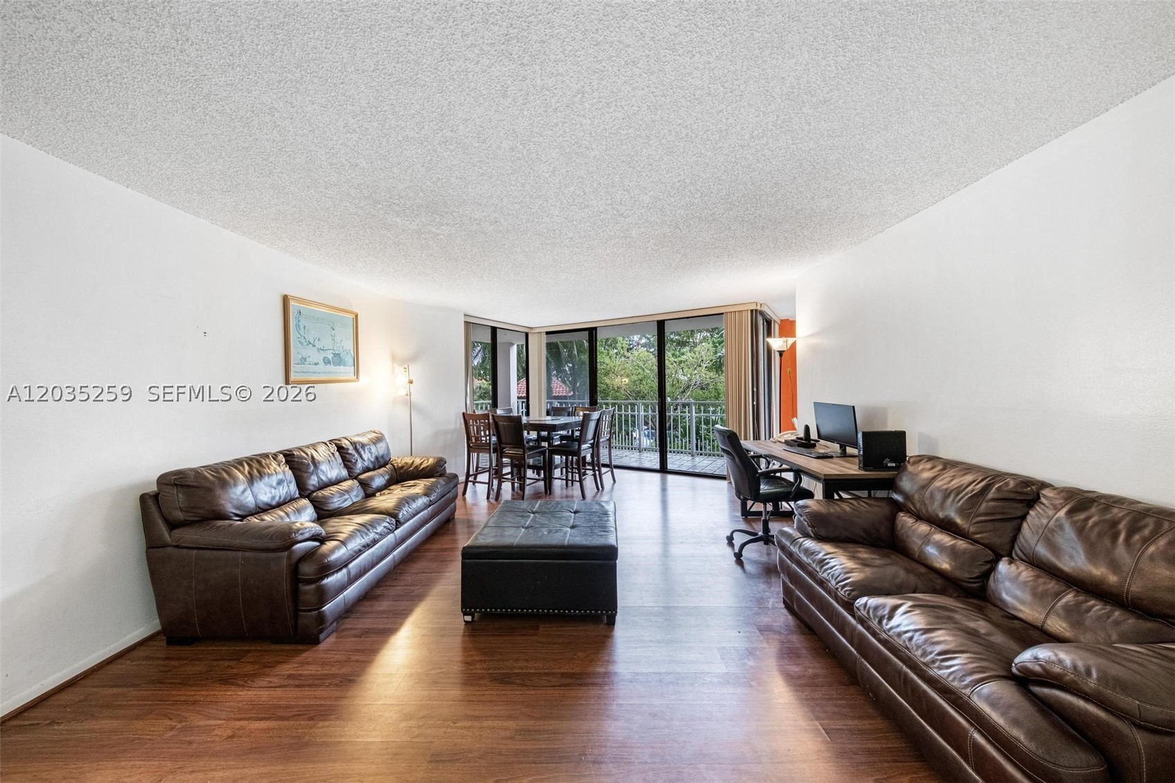 TOWERS OF QUAYSIDE CONDO - Residential