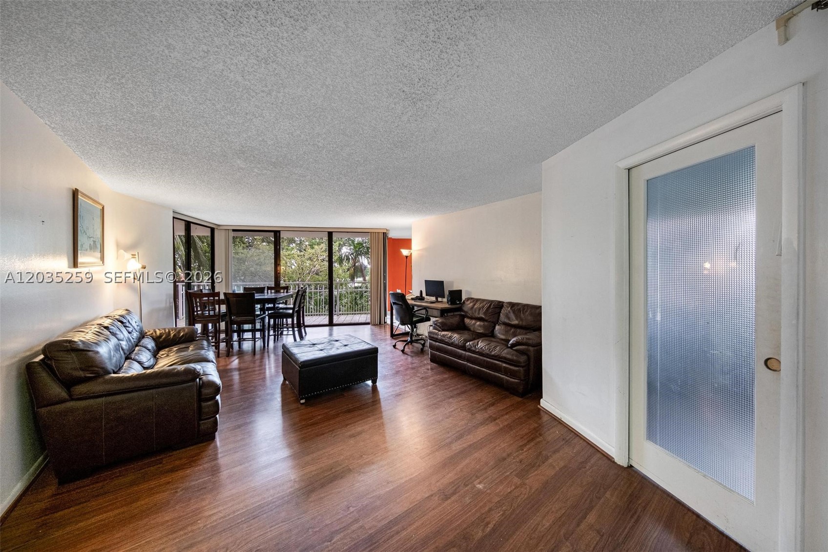 TOWERS OF QUAYSIDE CONDO - Residential