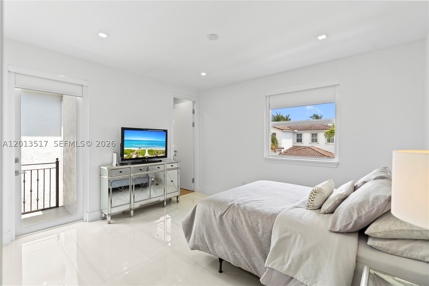 AVENTURA LAKES - PHASE II - Residential