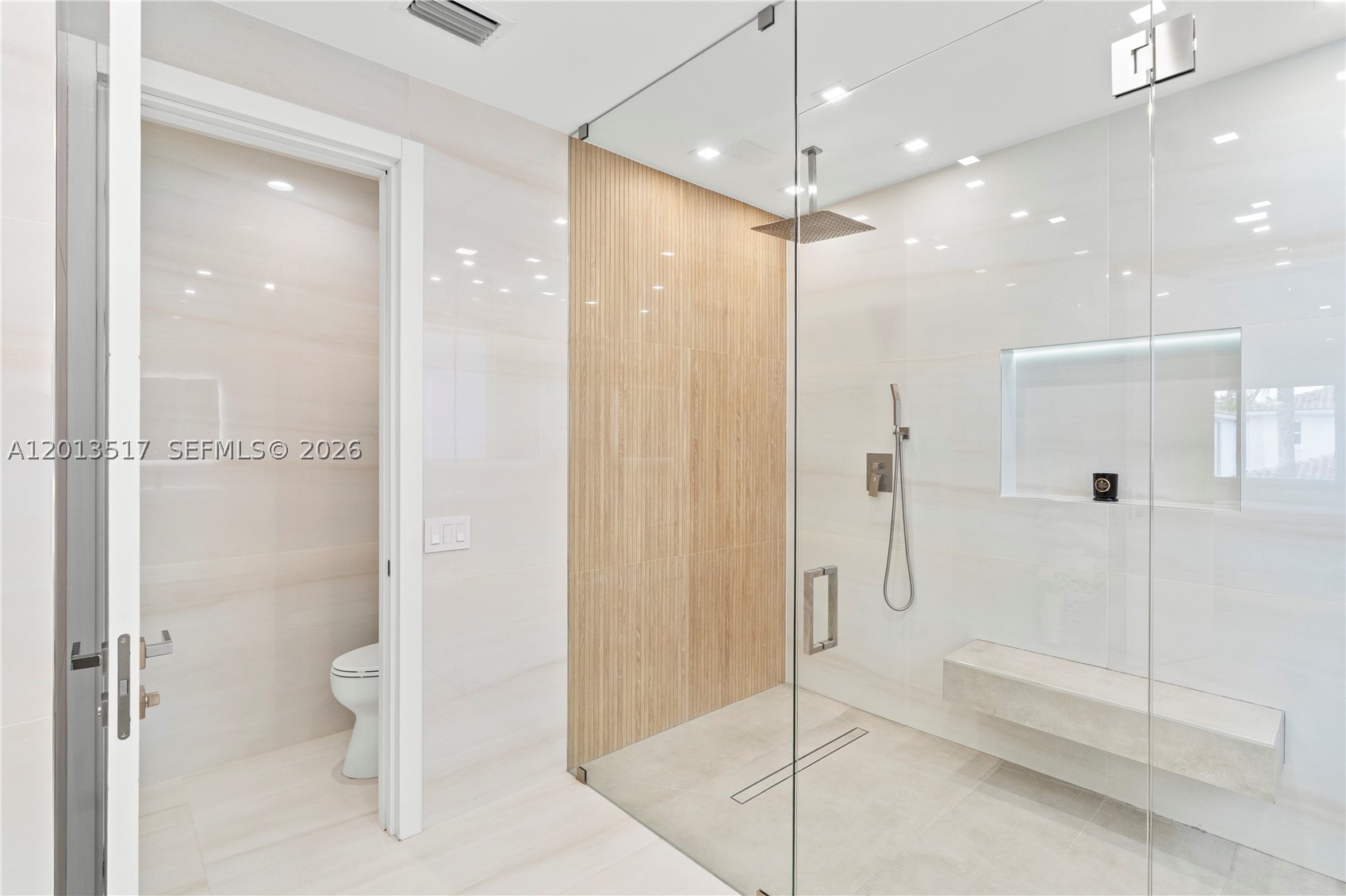 AVENTURA LAKES - PHASE II - Residential