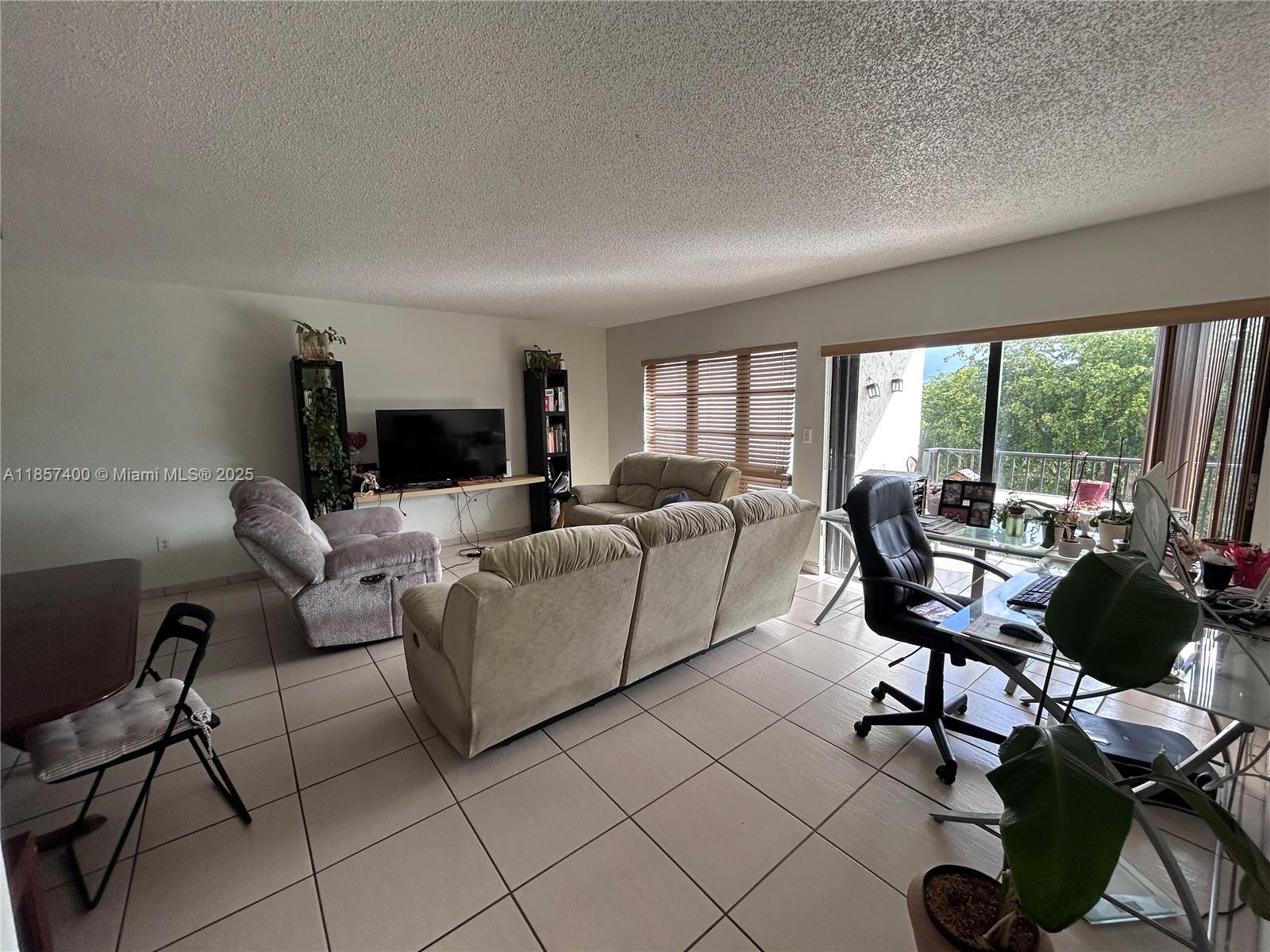 RACQUET CLUB OF KENDALE L - Residential