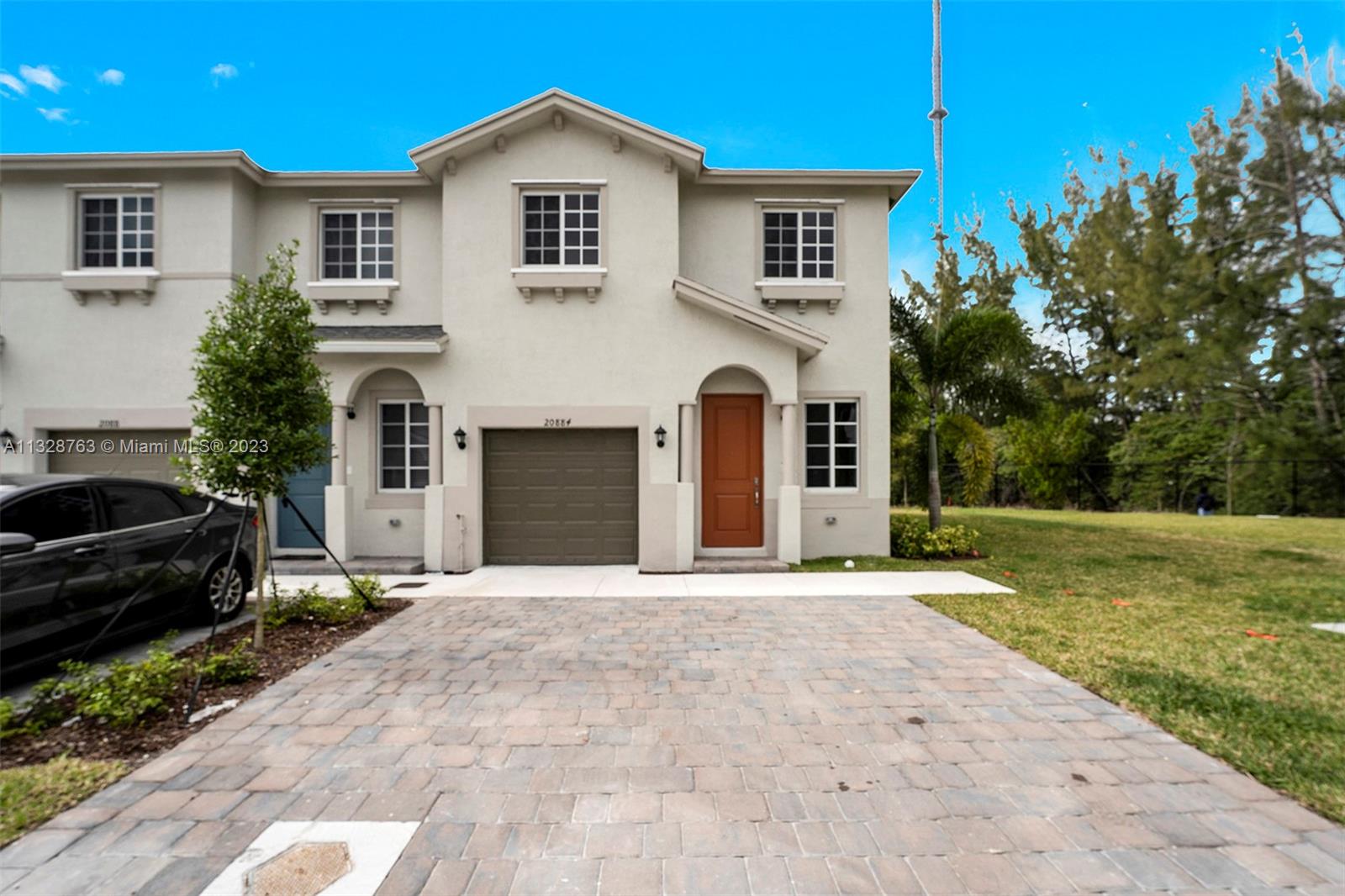 Be the First to enjoy this New Construction Town home located on a corner lot with lake views. This home features 4 bedrooms 2 1/2 bathrooms with a spacious family room, open floor plan with island kitchen, stainless steel appliances, and a one car garage. Master bedroom features double walk-in closets, and double sinks in the bathroom. Close to all major highways. Washer and Dryer inside unit. Wifi included as well.