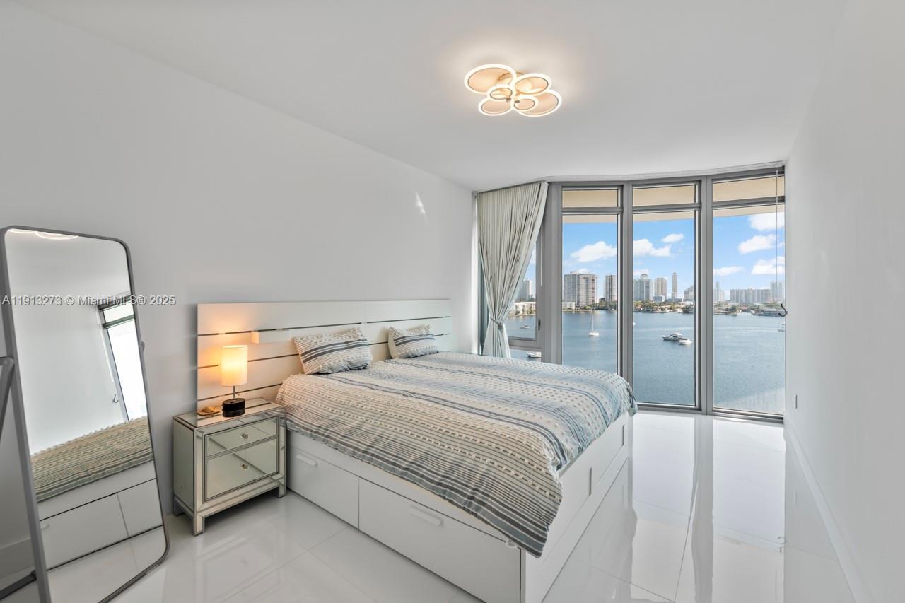MARINA PALMS RESIDENCES N - Residential