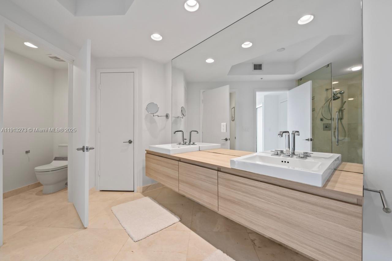 MARINA PALMS RESIDENCES N - Residential