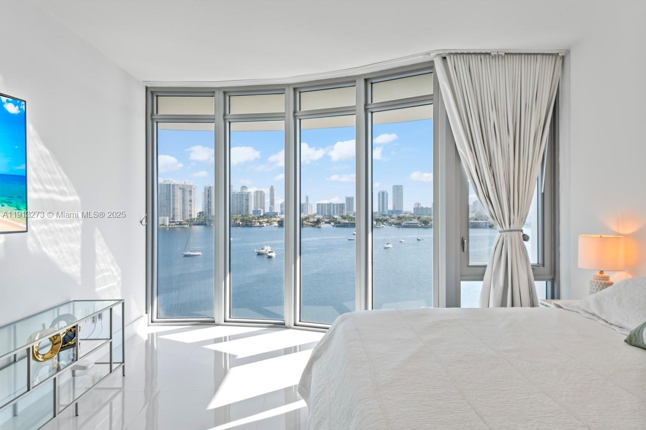 MARINA PALMS RESIDENCES N - Residential