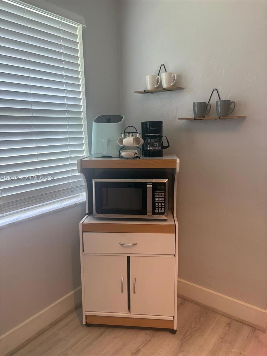HOLLYWOOD BEACH GARDENS - Residential Lease