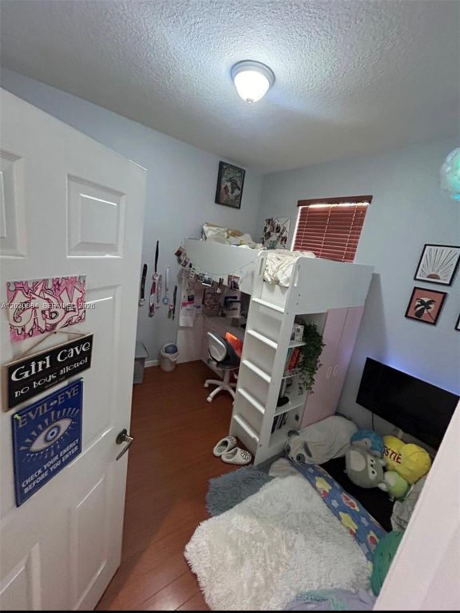 AB AT TAMIAMI TRAIL PHASE - Residential