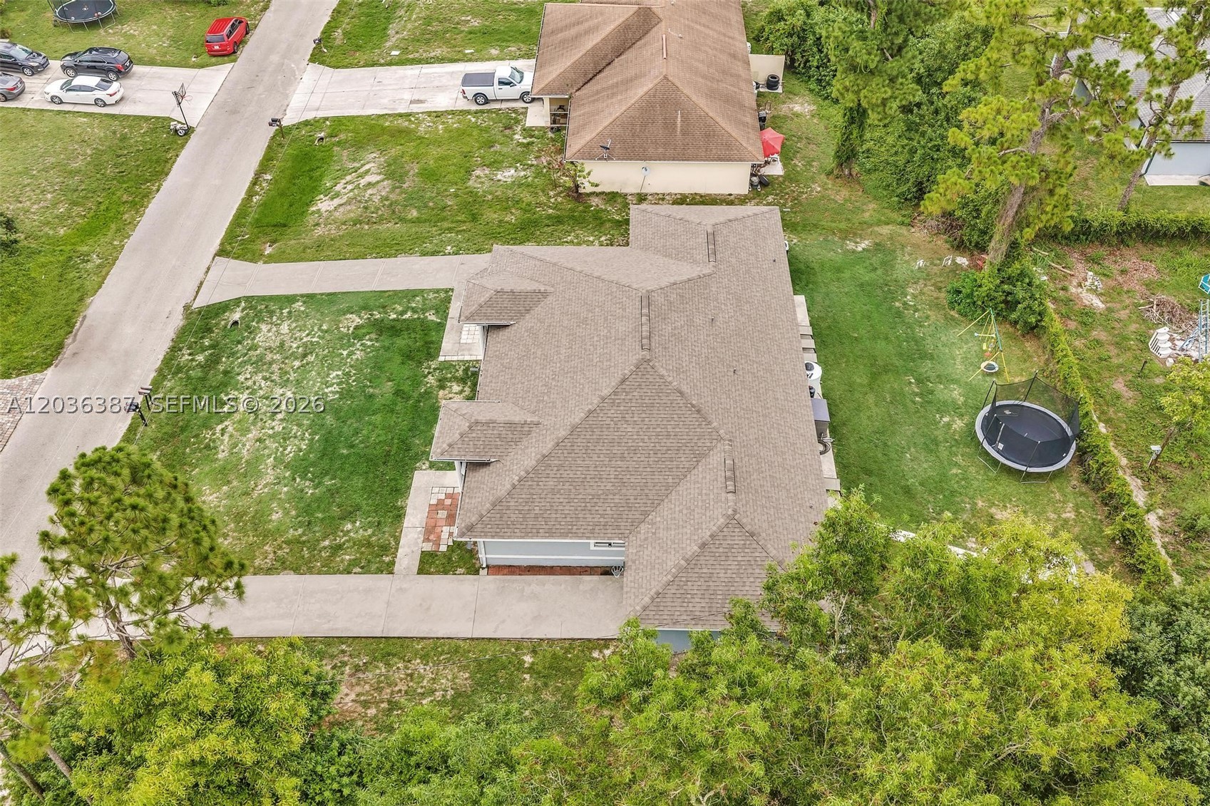 LEHIGH ESTATES - Residential Income