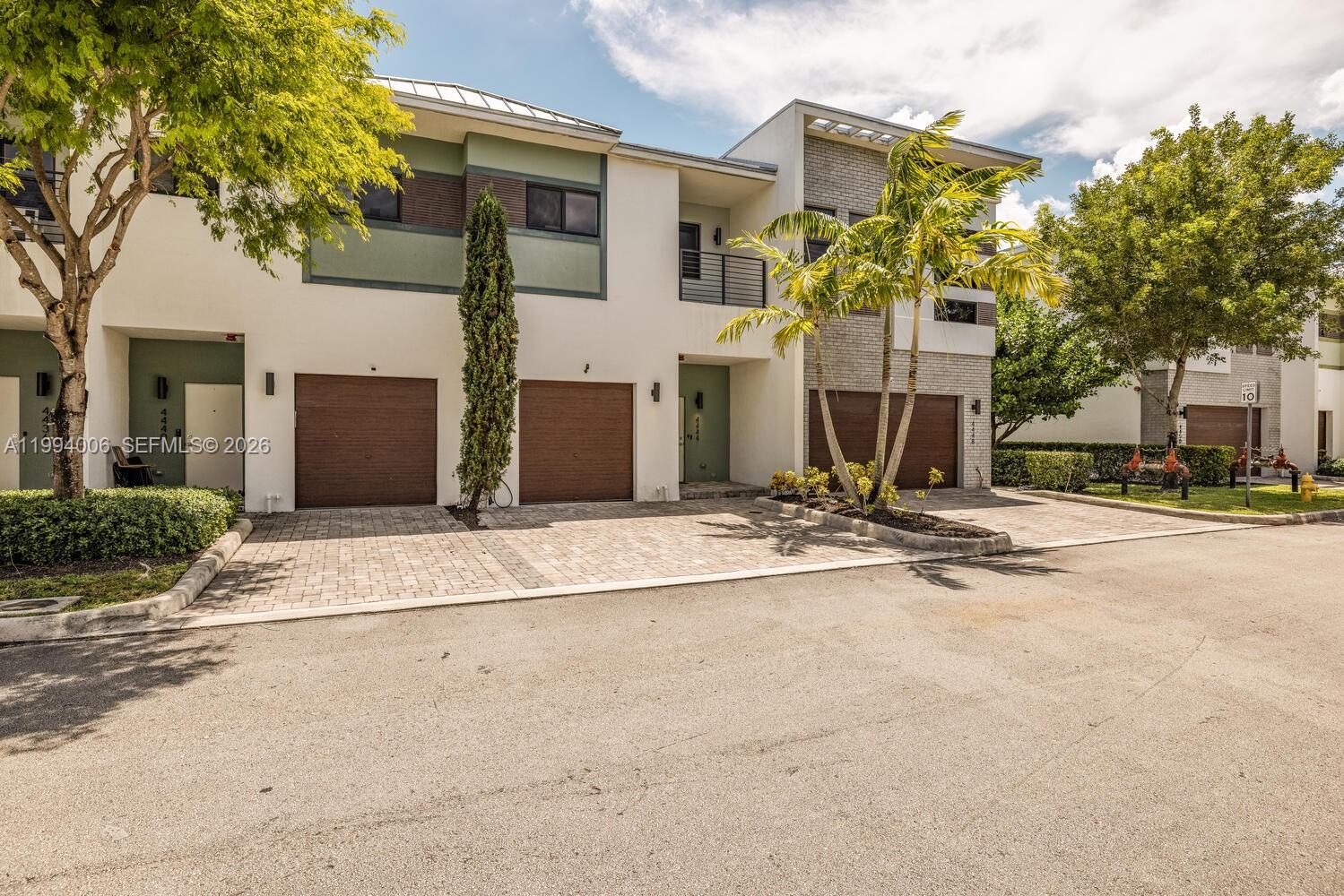 PLANTATION BUSINESS PARK - Residential