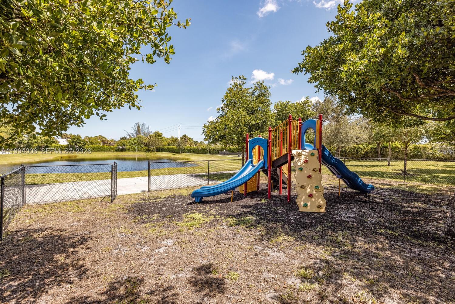PLANTATION BUSINESS PARK - Residential
