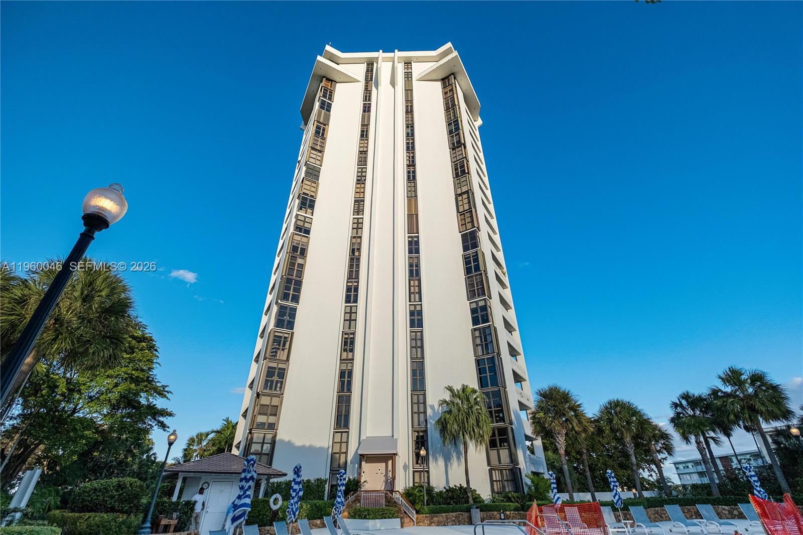 THE TOWERS OF QUAYSIDE CO - Residential