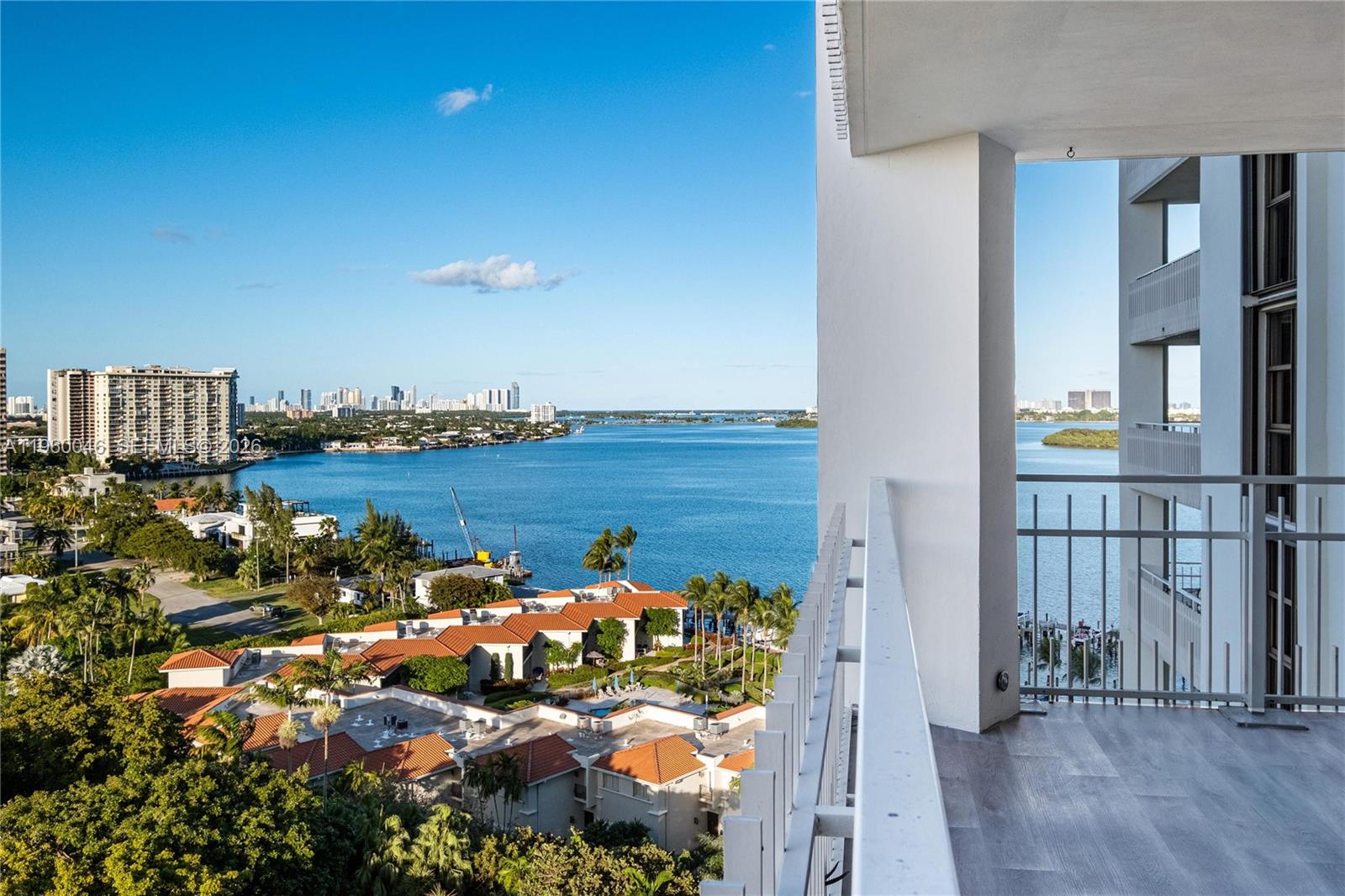 THE TOWERS OF QUAYSIDE CO - Residential