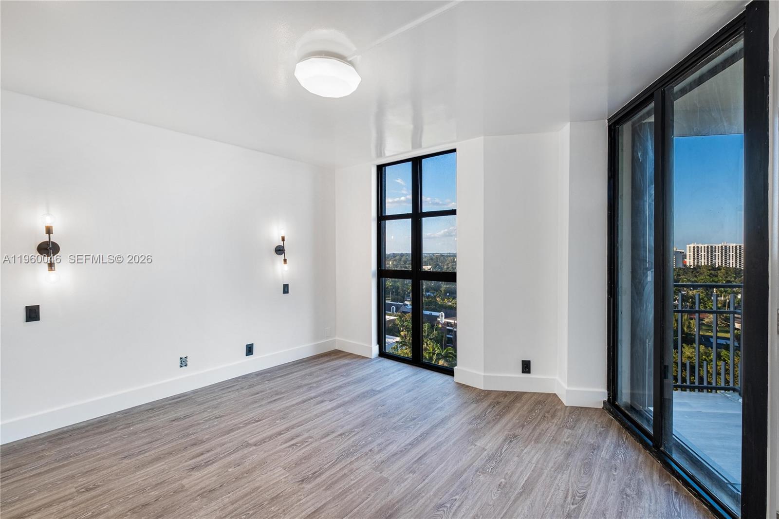 THE TOWERS OF QUAYSIDE CO - Residential
