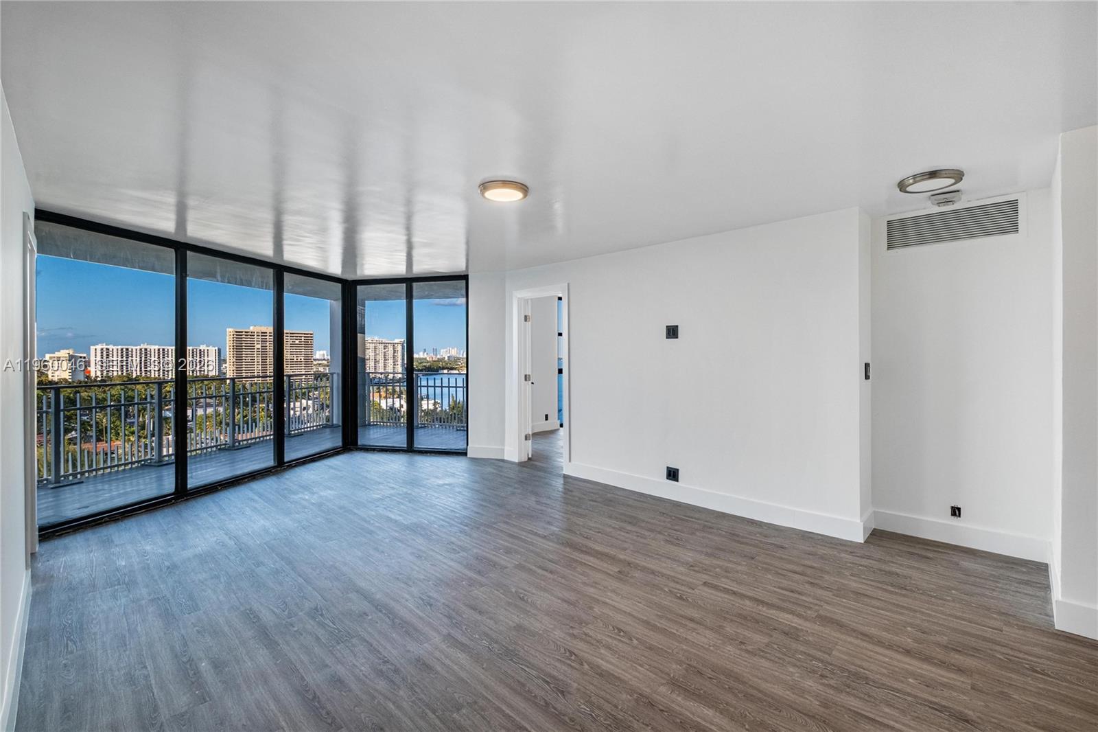 THE TOWERS OF QUAYSIDE CO - Residential