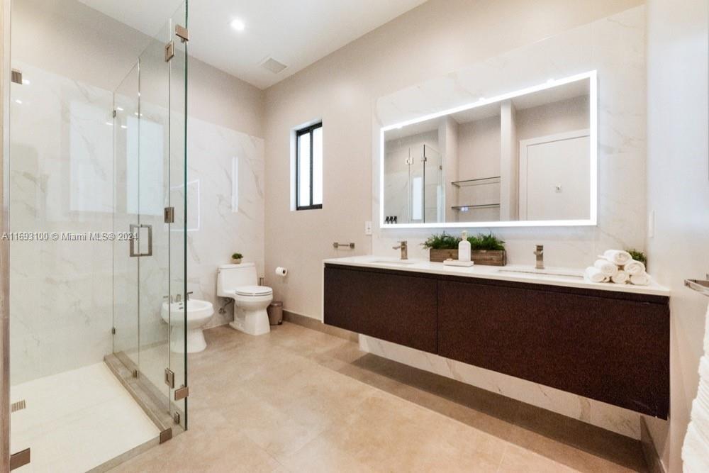 DE HEDOUVILLES SUB - Residential Lease