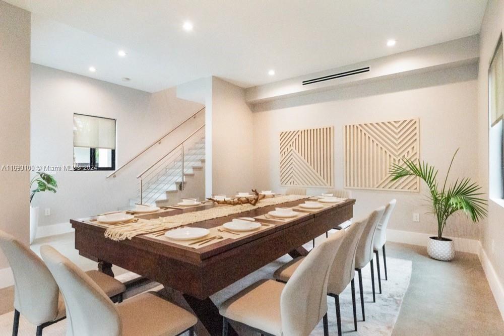 DE HEDOUVILLES SUB - Residential Lease