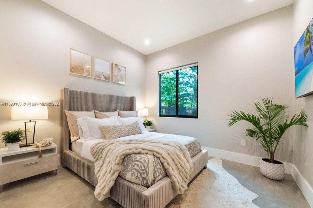 DE HEDOUVILLES SUB - Residential Lease