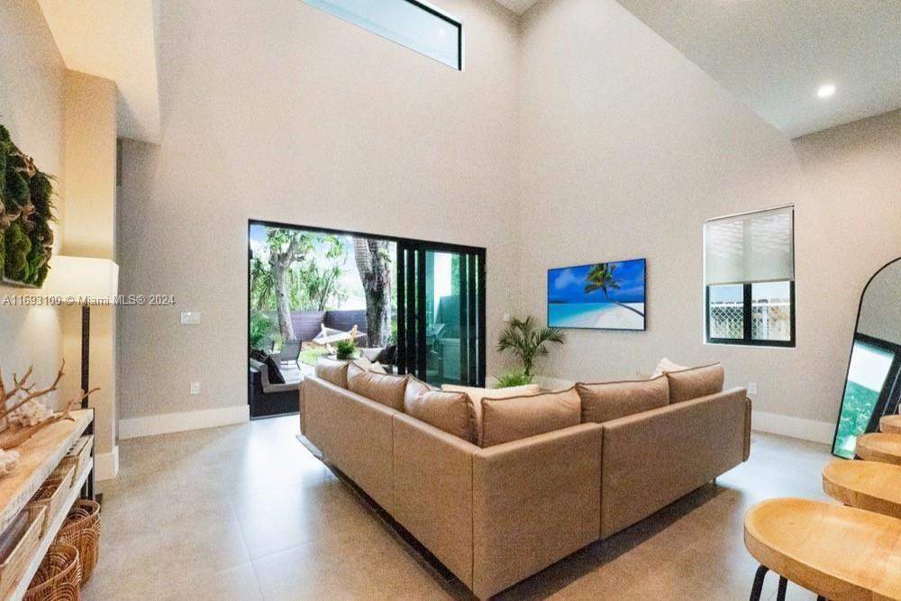 DE HEDOUVILLES SUB - Residential Lease