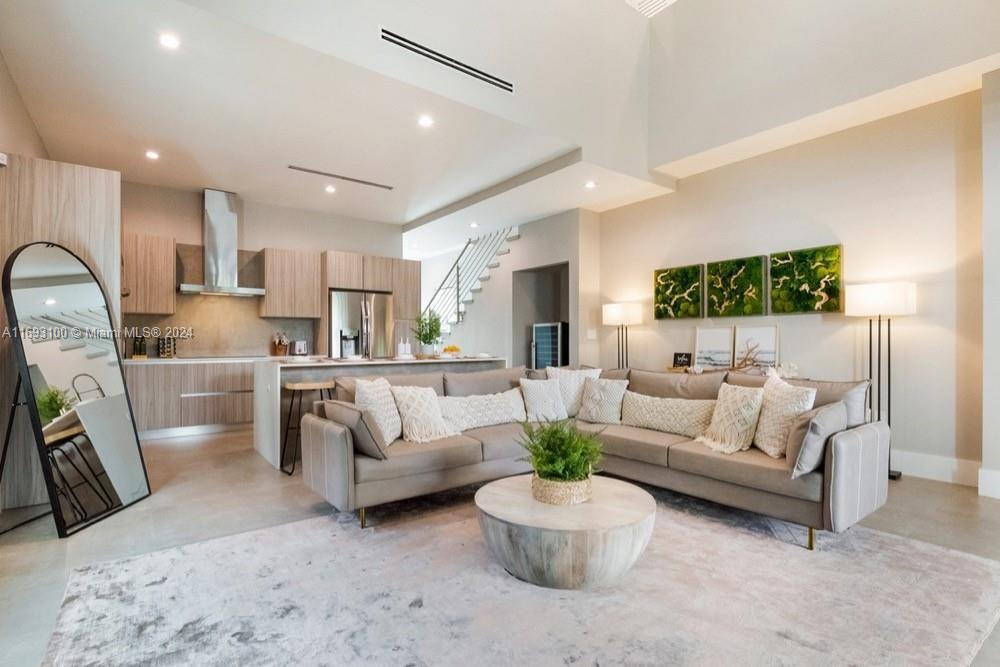 DE HEDOUVILLES SUB - Residential Lease