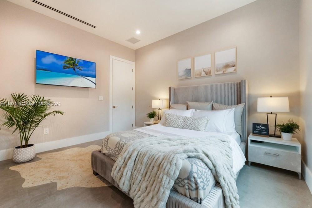 DE HEDOUVILLES SUB - Residential Lease