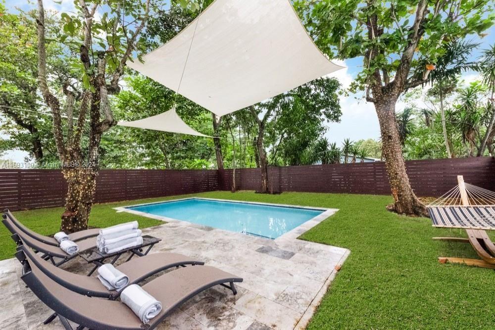DE HEDOUVILLES SUB - Residential Lease