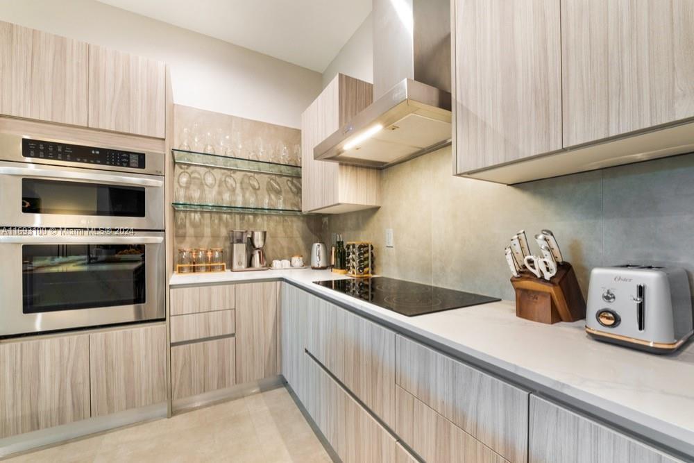 DE HEDOUVILLES SUB - Residential Lease