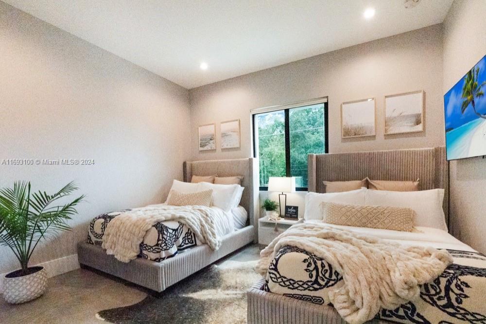 DE HEDOUVILLES SUB - Residential Lease