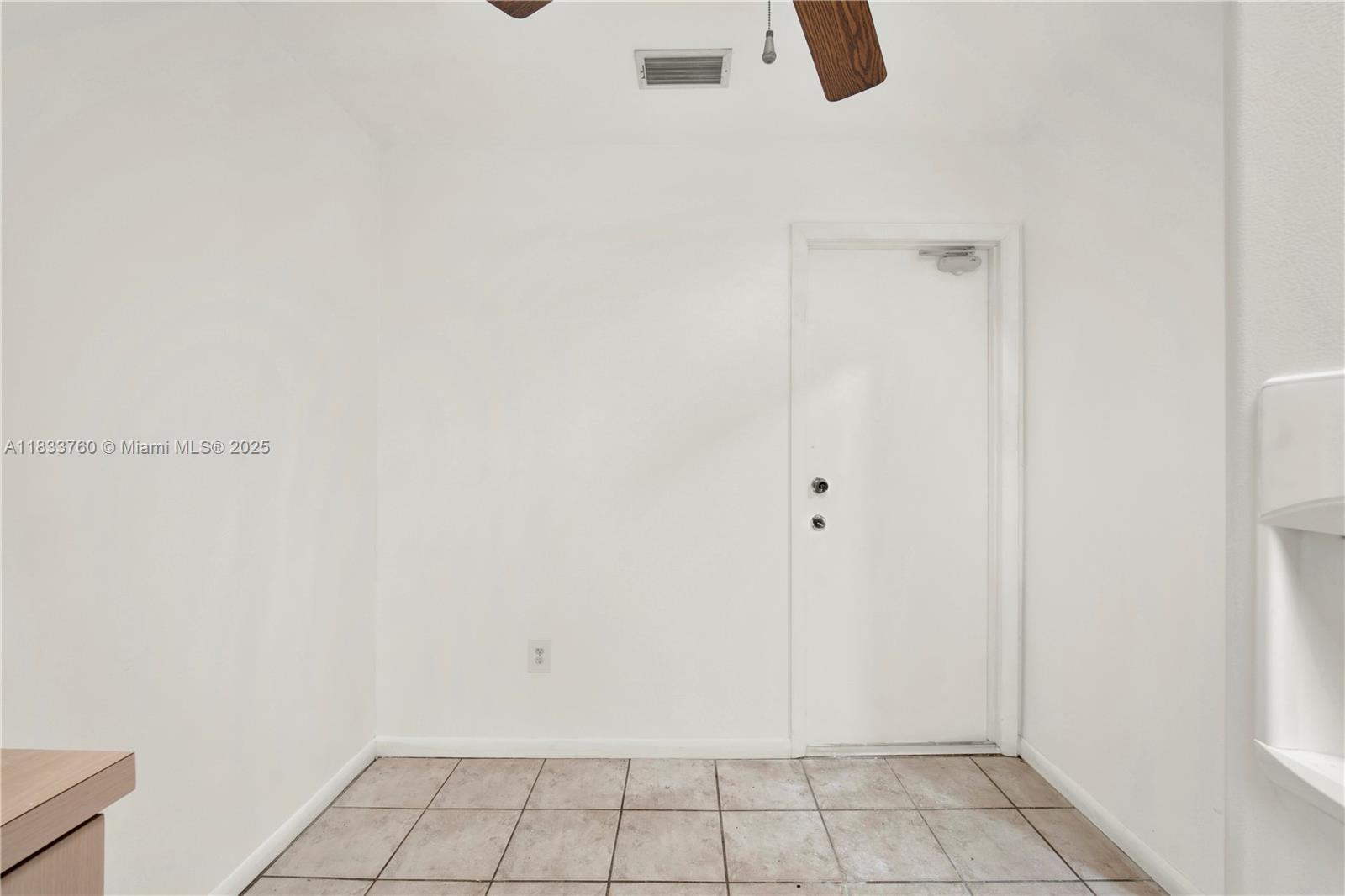 MEADOW WOOD MANOR SEC 7 - Residential Lease