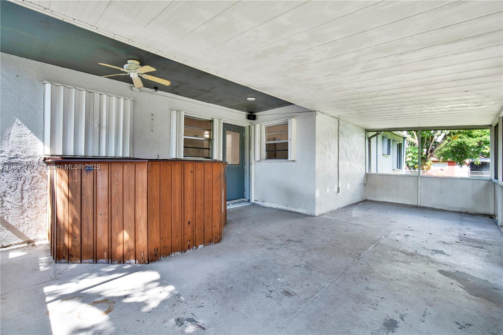 MEADOW WOOD MANOR SEC 7 - Residential Lease