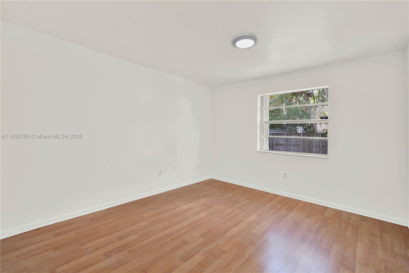 MEADOW WOOD MANOR SEC 7 - Residential Lease