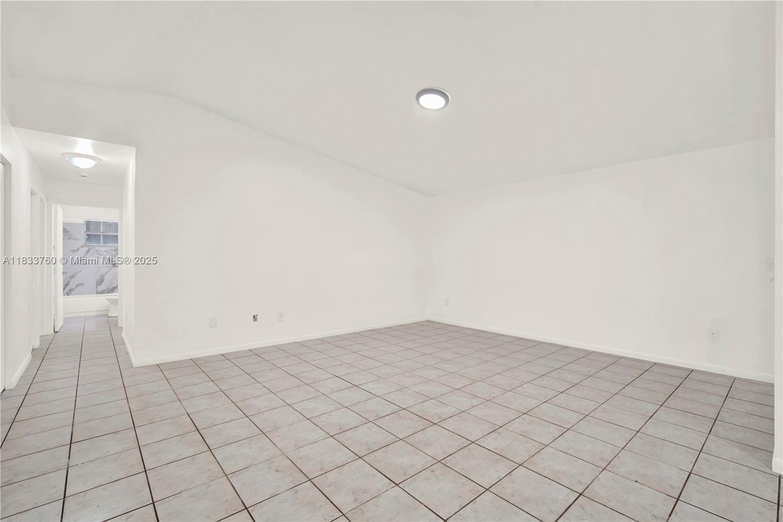 MEADOW WOOD MANOR SEC 7 - Residential Lease