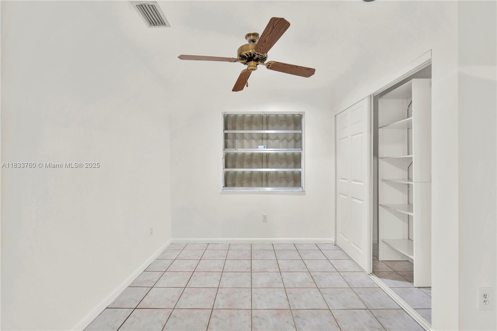 MEADOW WOOD MANOR SEC 7 - Residential Lease