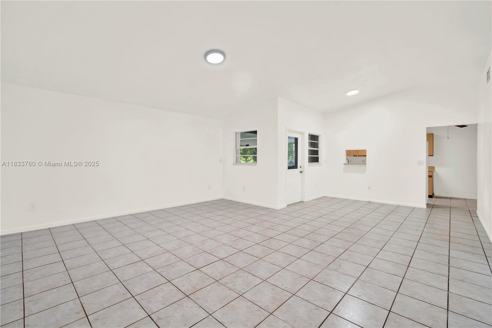 MEADOW WOOD MANOR SEC 7 - Residential Lease