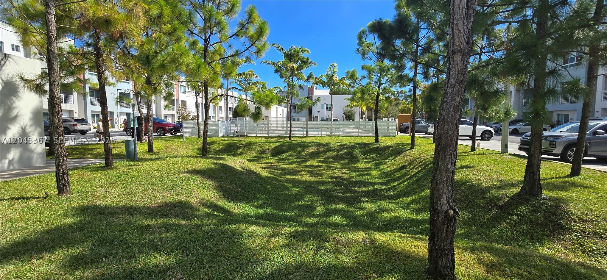 RIVERWOOD - Residential