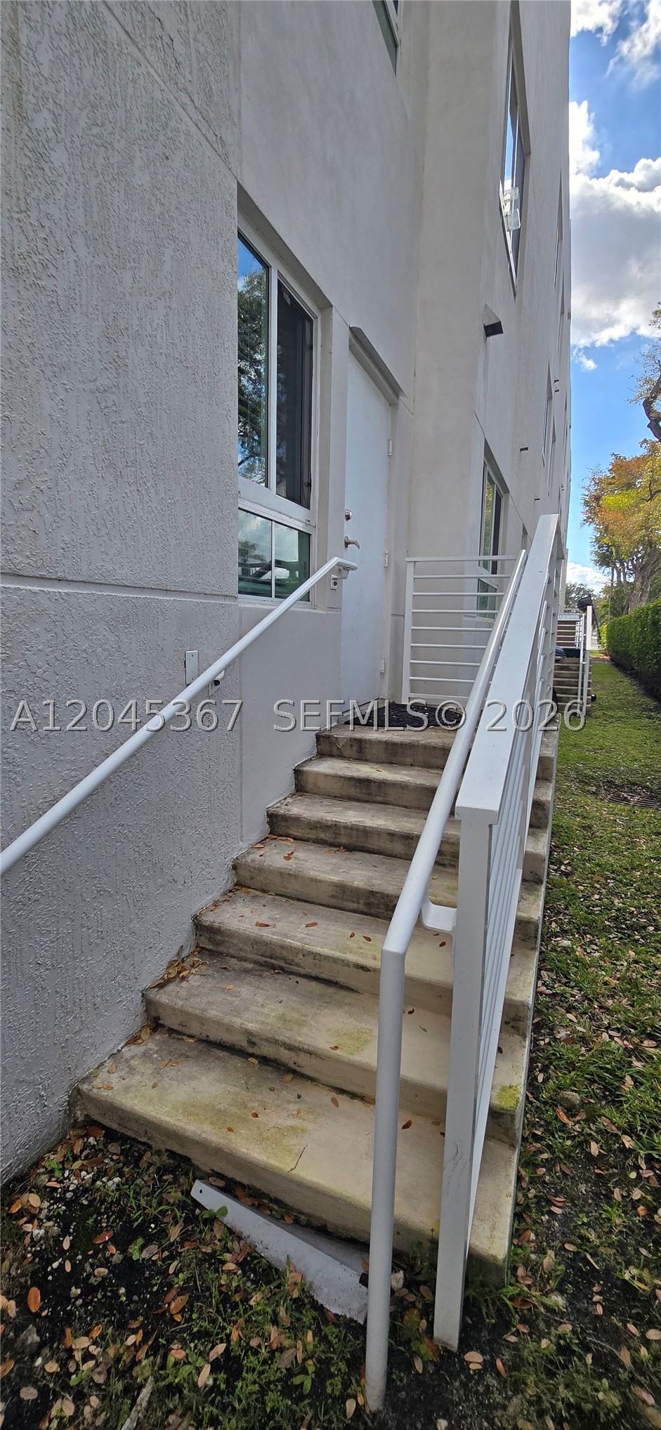 RIVERWOOD - Residential