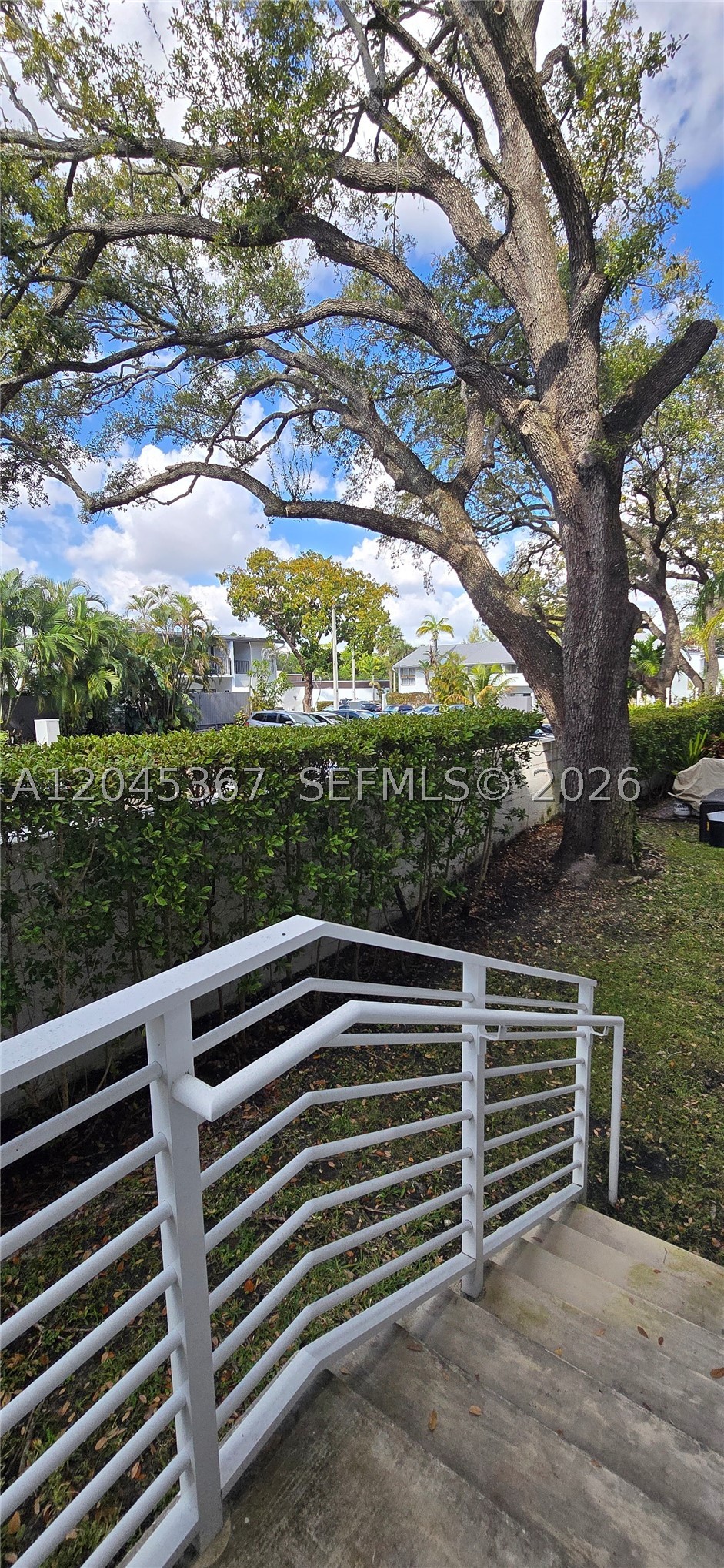 RIVERWOOD - Residential