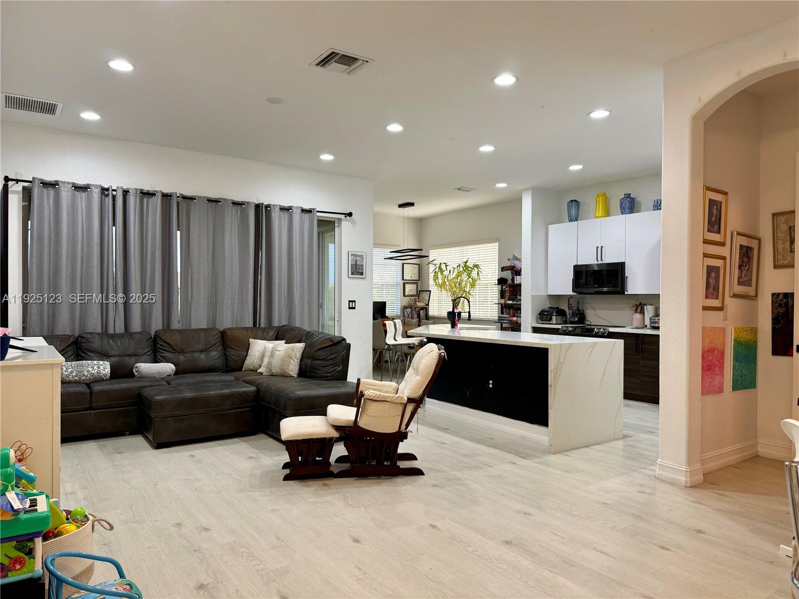 CYPRESS POINTE III AT HER - Residential