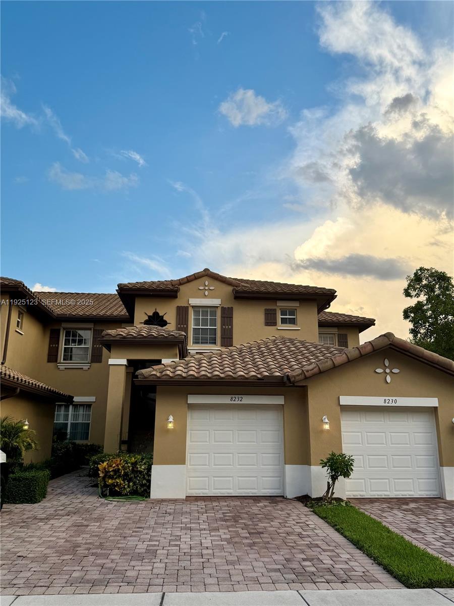 CYPRESS POINTE III AT HER - Residential