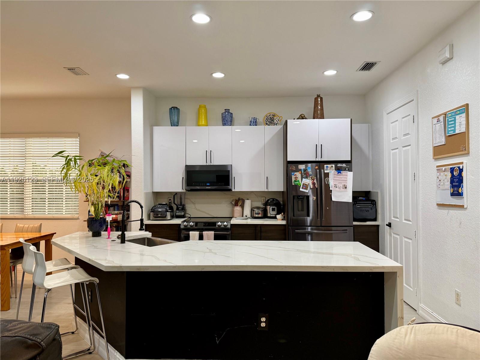 CYPRESS POINTE III AT HER - Residential