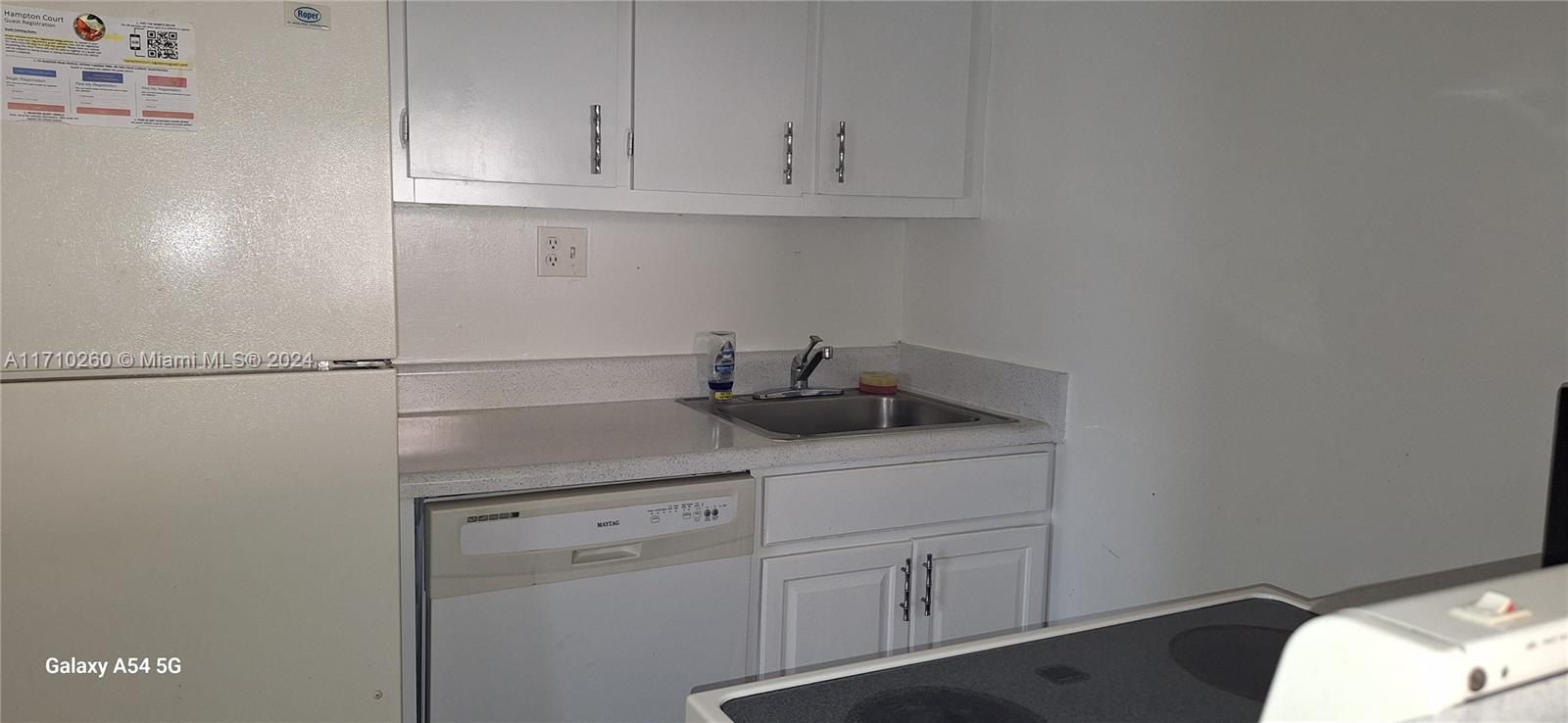 HAMPTON COURT CONDO - Residential Lease