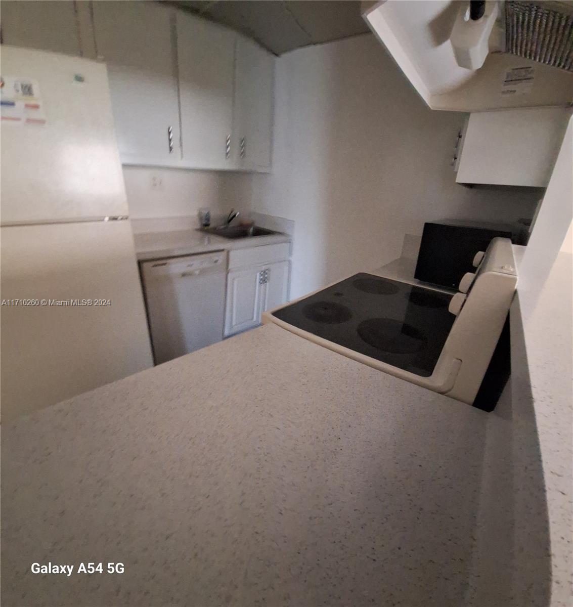HAMPTON COURT CONDO - Residential Lease